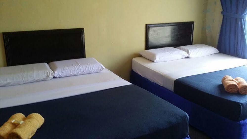 Hji Residensi Hotel Kuah Exterior photo