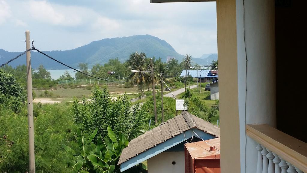 Hji Residensi Hotel Kuah Exterior photo